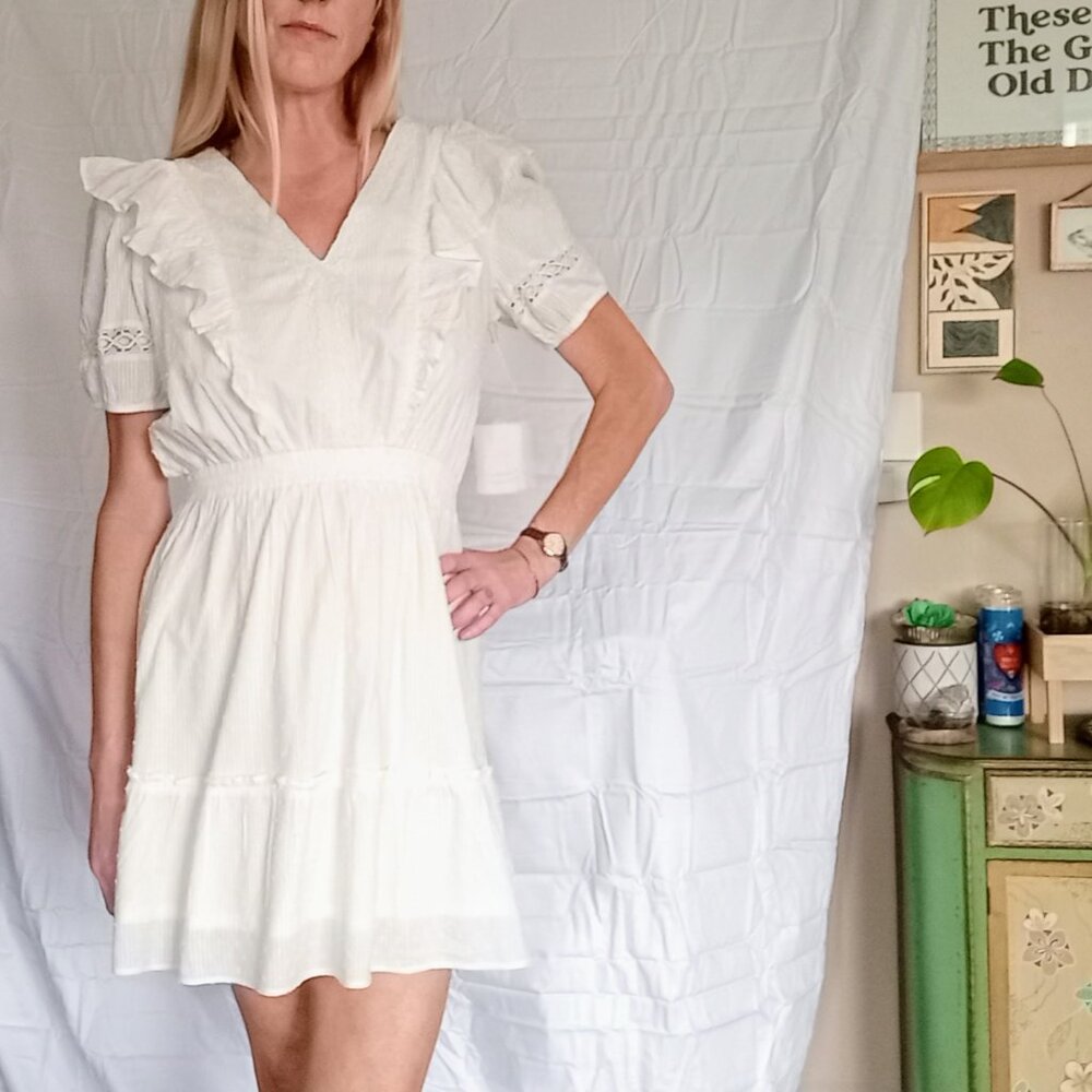 LC Lauren Conrad Off-White Ruffled Mini Summer Dress Women's Medium